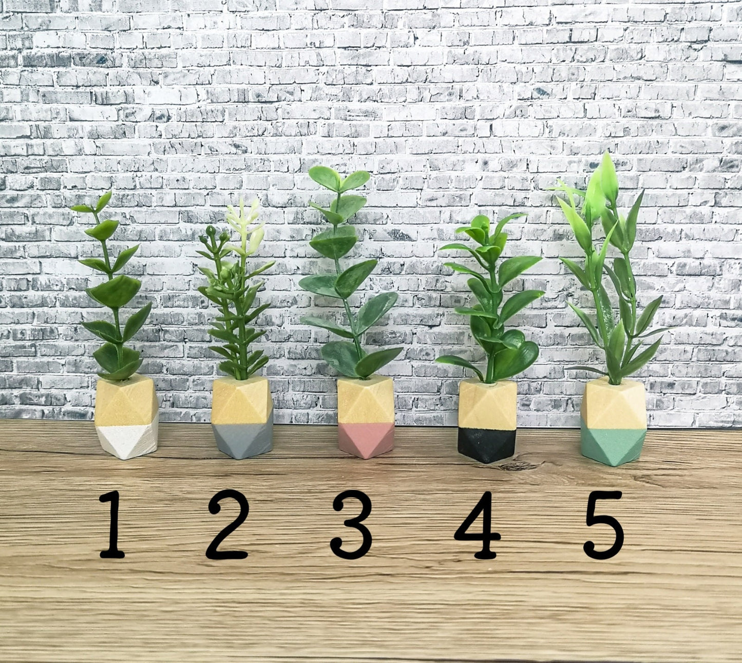 Modern miniature plant in a wooden pot, dollhouse decoration, miniature accessories