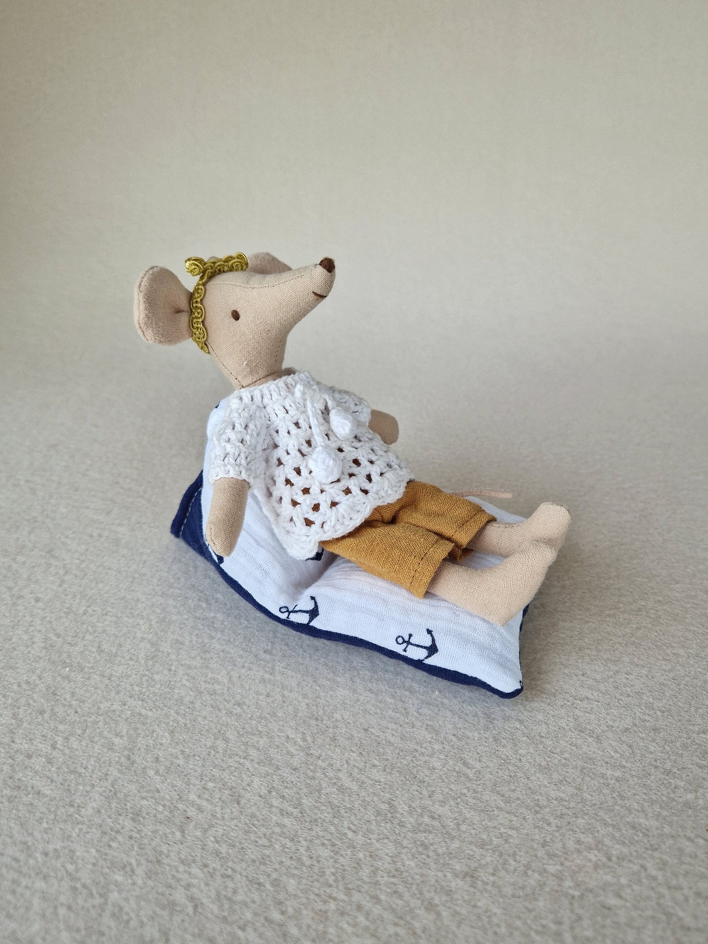Miniature bean bag in 1:12 scale, for maileg mice or other small dolls