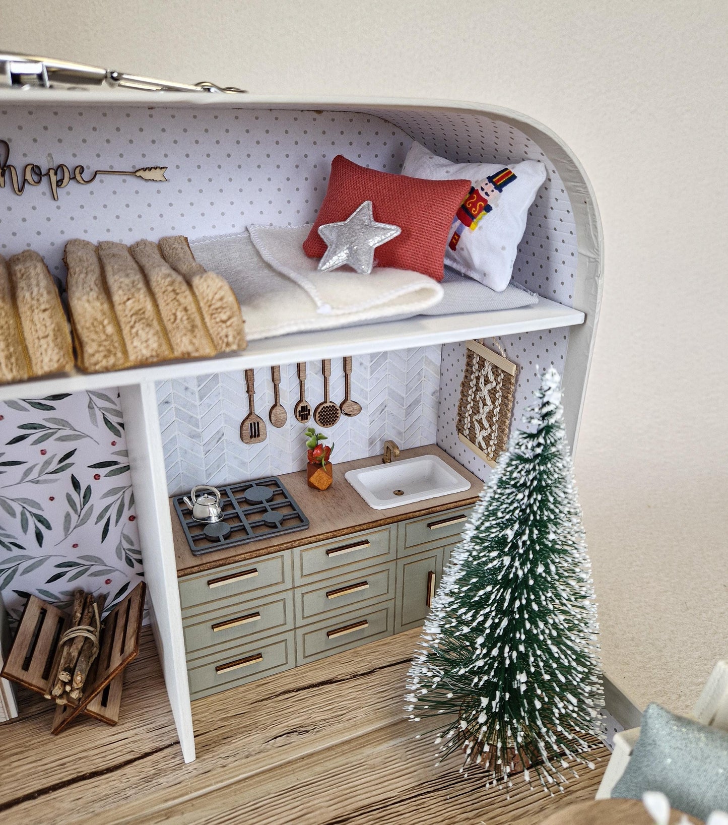 The Christmas Spirit – Large Suitcase Dollhouse