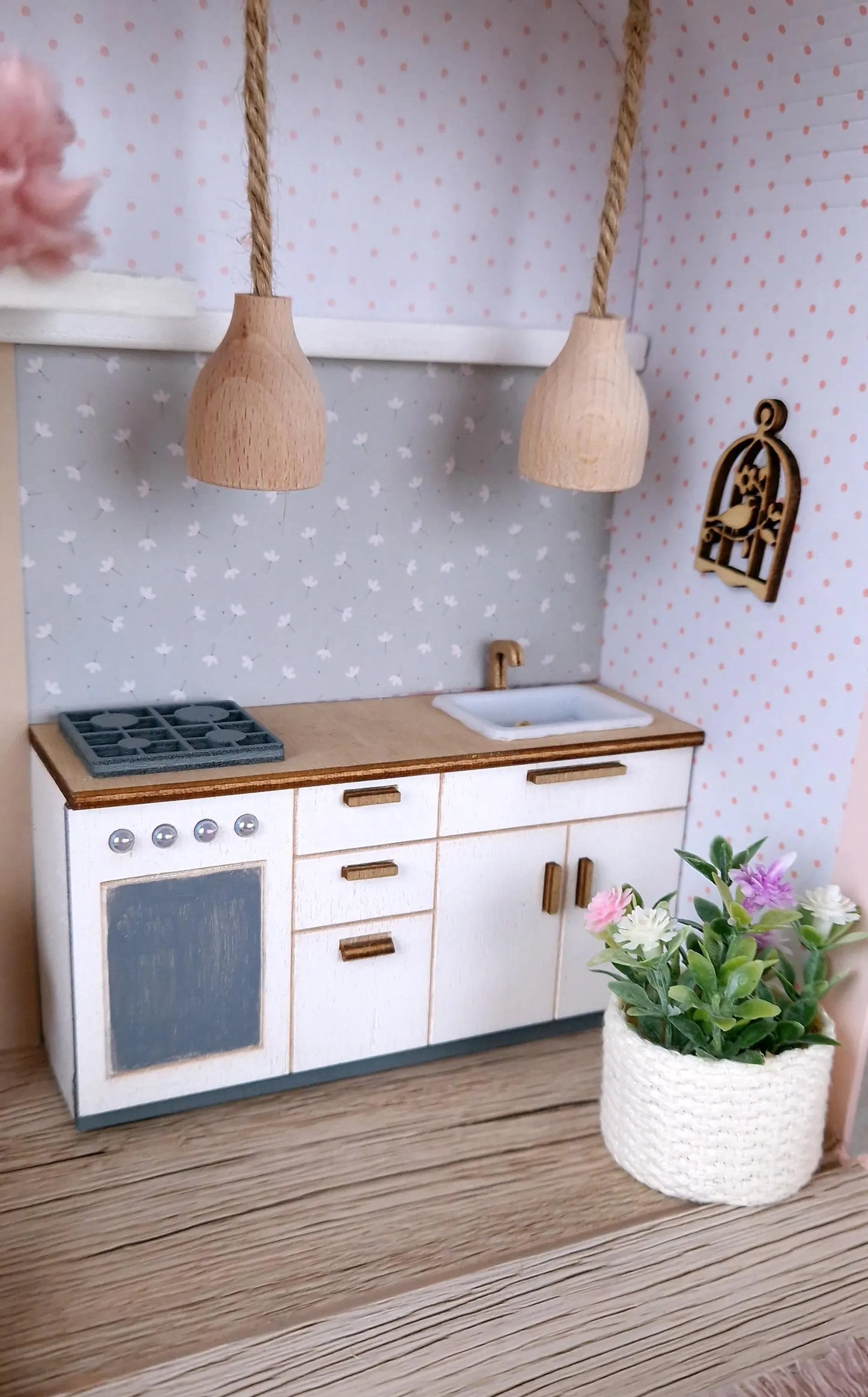 Pastel Bloom – Medium Suitcase Dollhouse– Medium Suitcase Dollhouse