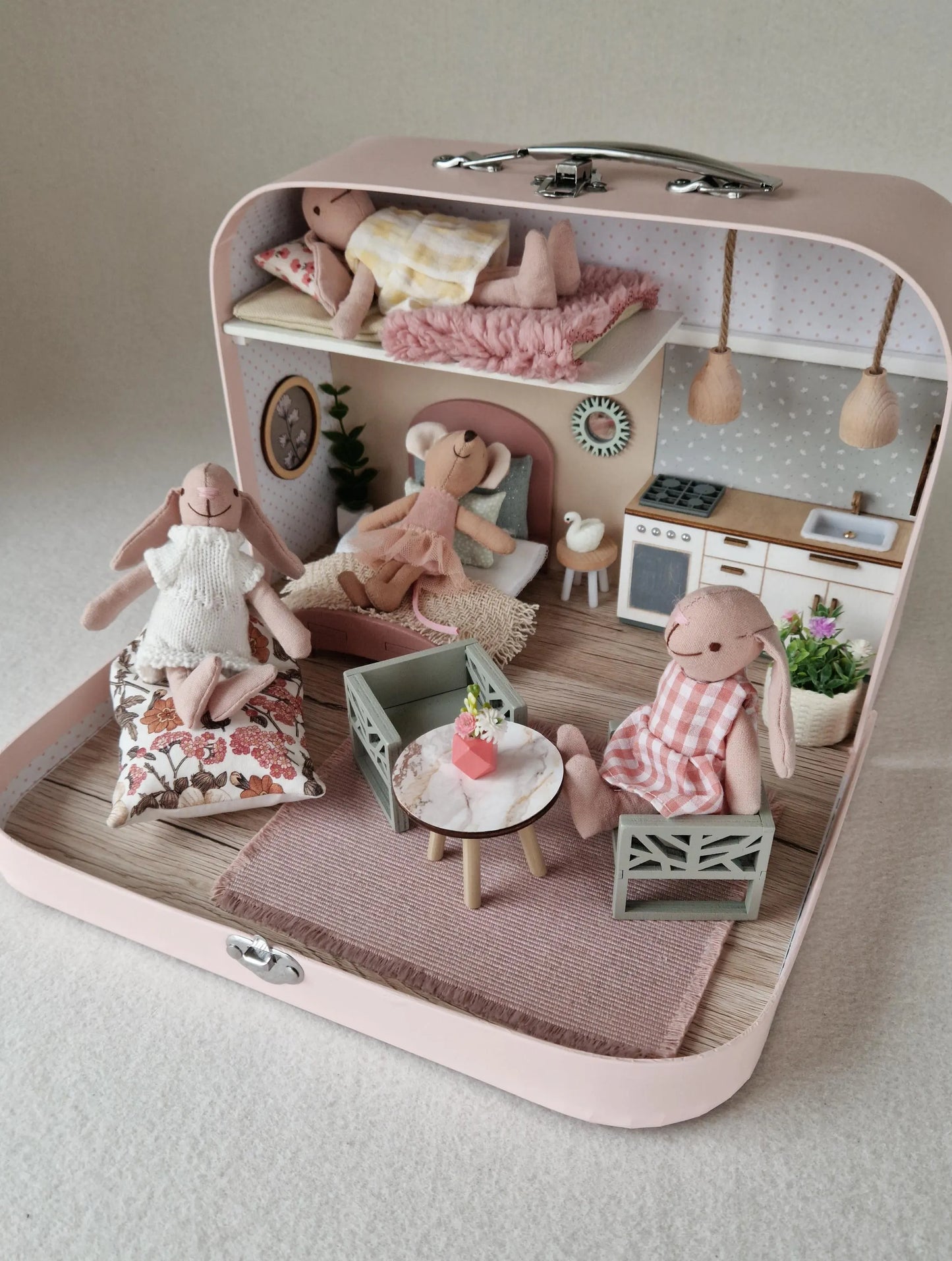 Pastel Bloom – Medium Suitcase Dollhouse– Medium Suitcase Dollhouse