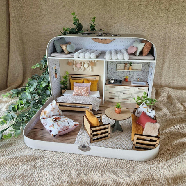 Large Suitcase Dollhouse