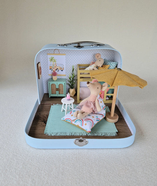 Small Dollhouse in a Suitcase , Dollhouse, Miniature furniture, 1:12 scale, Maileg mouse house