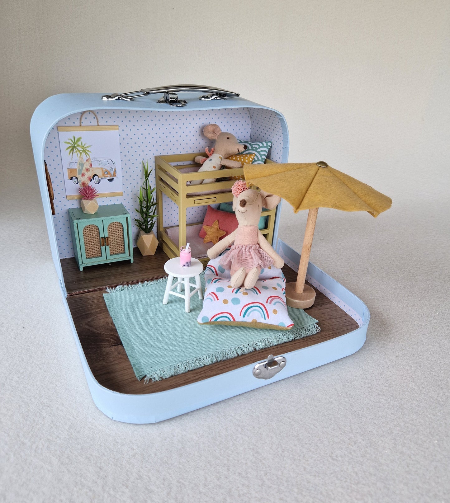 Small Dollhouse in a Suitcase , Dollhouse, Miniature furniture, 1:12 scale, Maileg mouse house