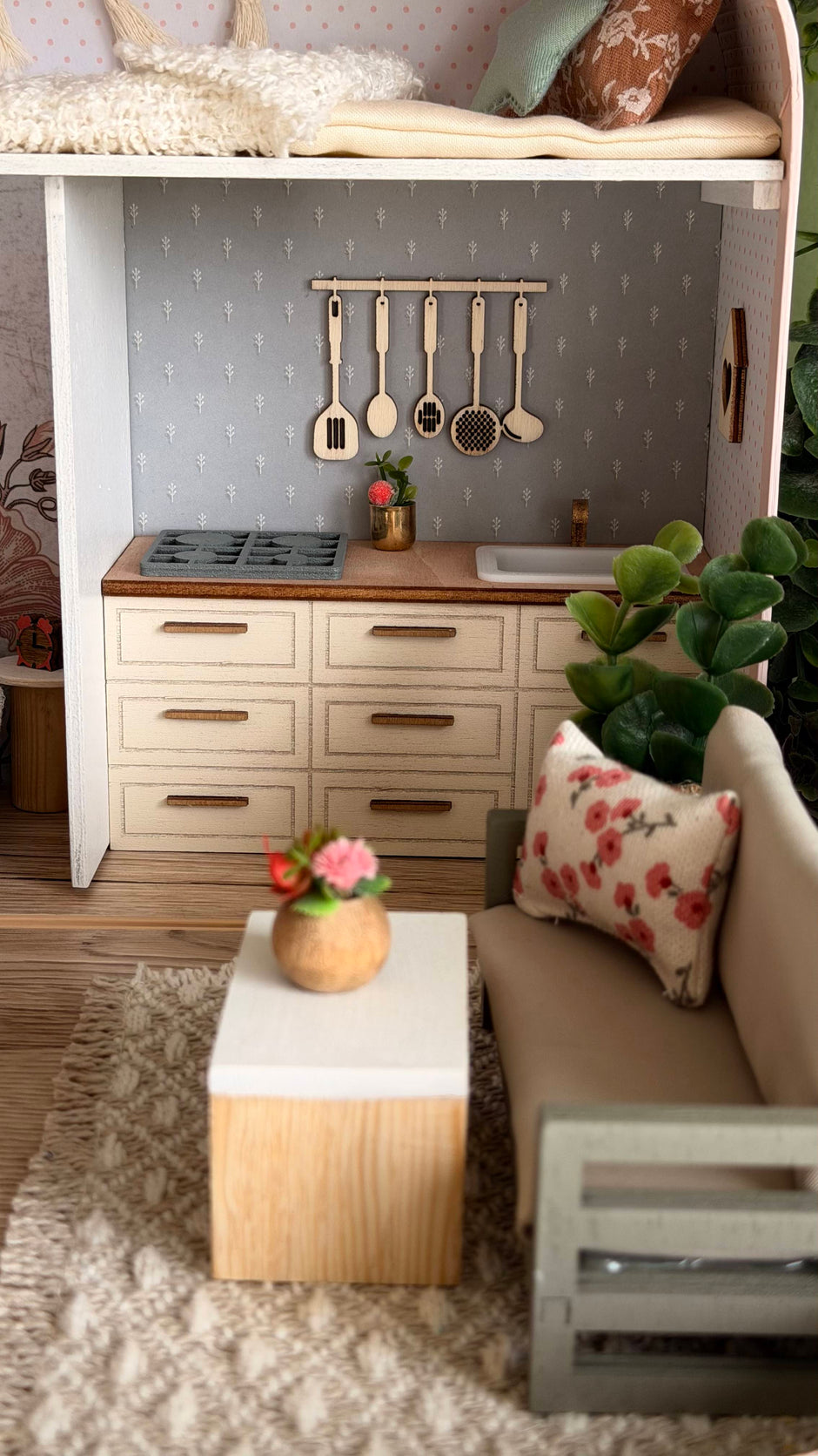 Cozy Pastel Retreat – Large Suitcase Dollhouse