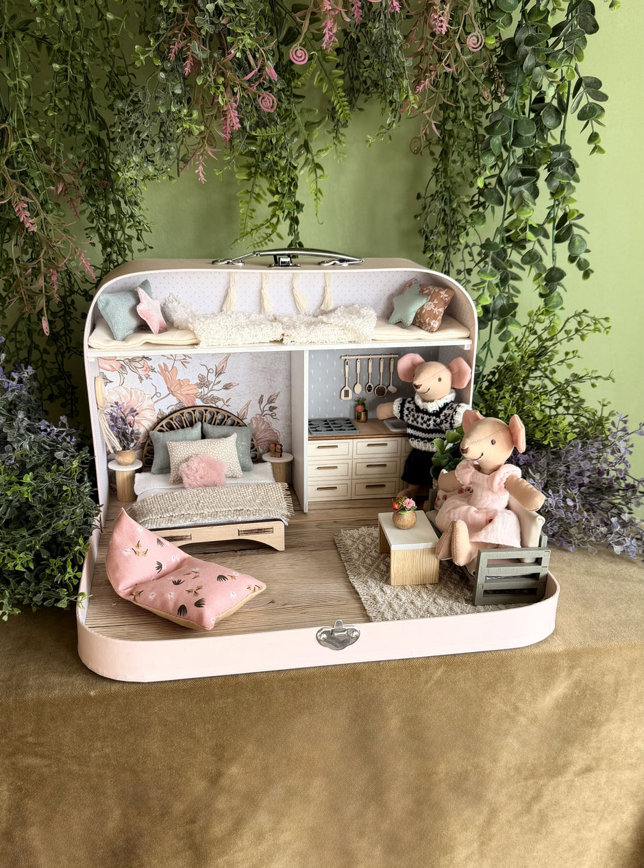 Cozy Pastel Retreat – Large Suitcase Dollhouse