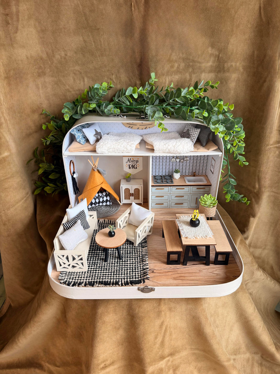 The Sleepover Suite – Large Suitcase Dollhouse