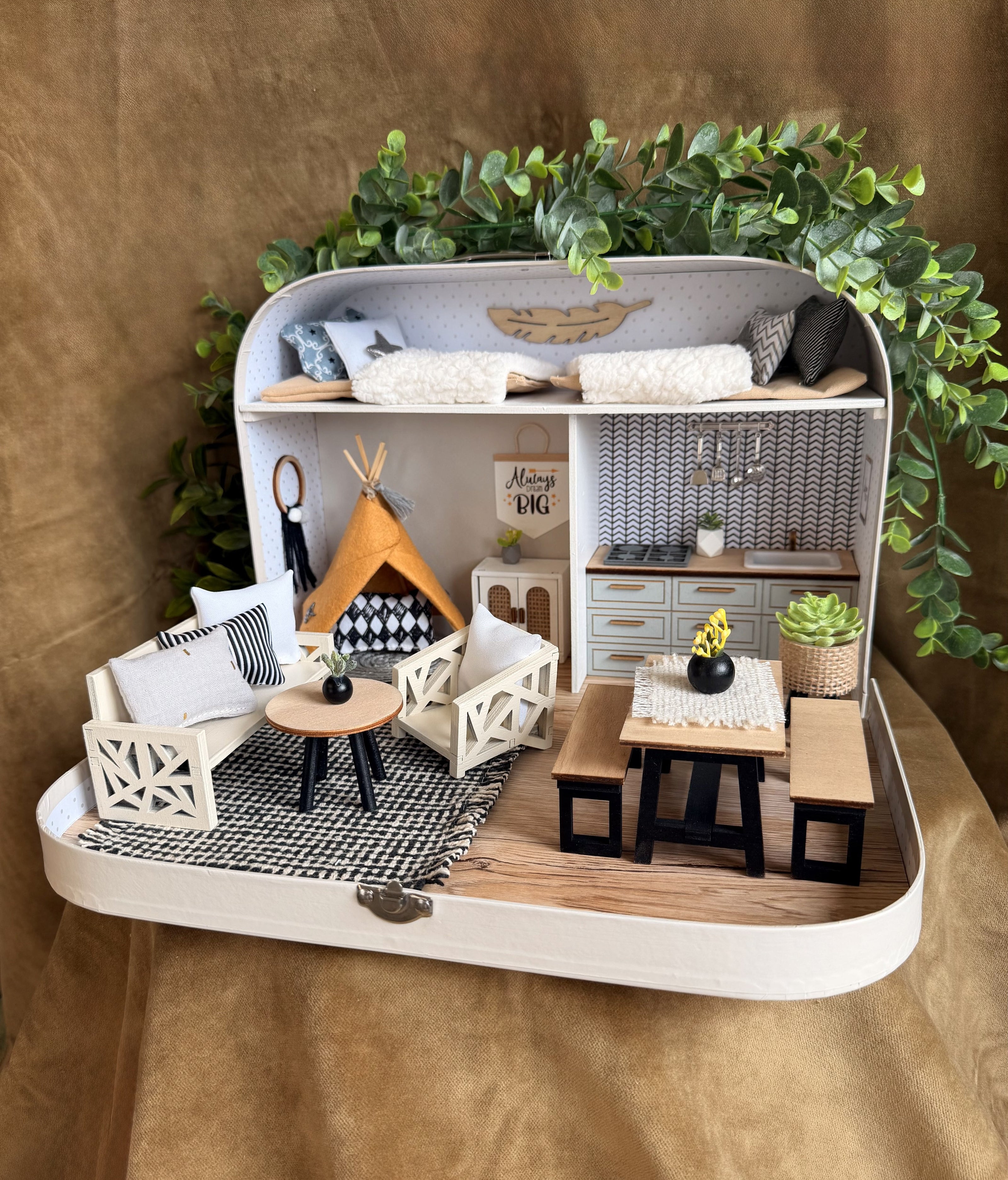 The Sleepover Suite – Large Suitcase Dollhouse