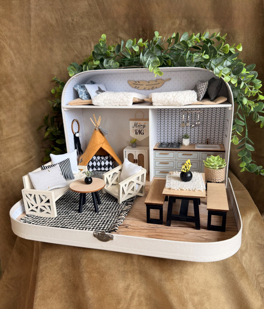 The Sleepover Suite – Large Suitcase Dollhouse