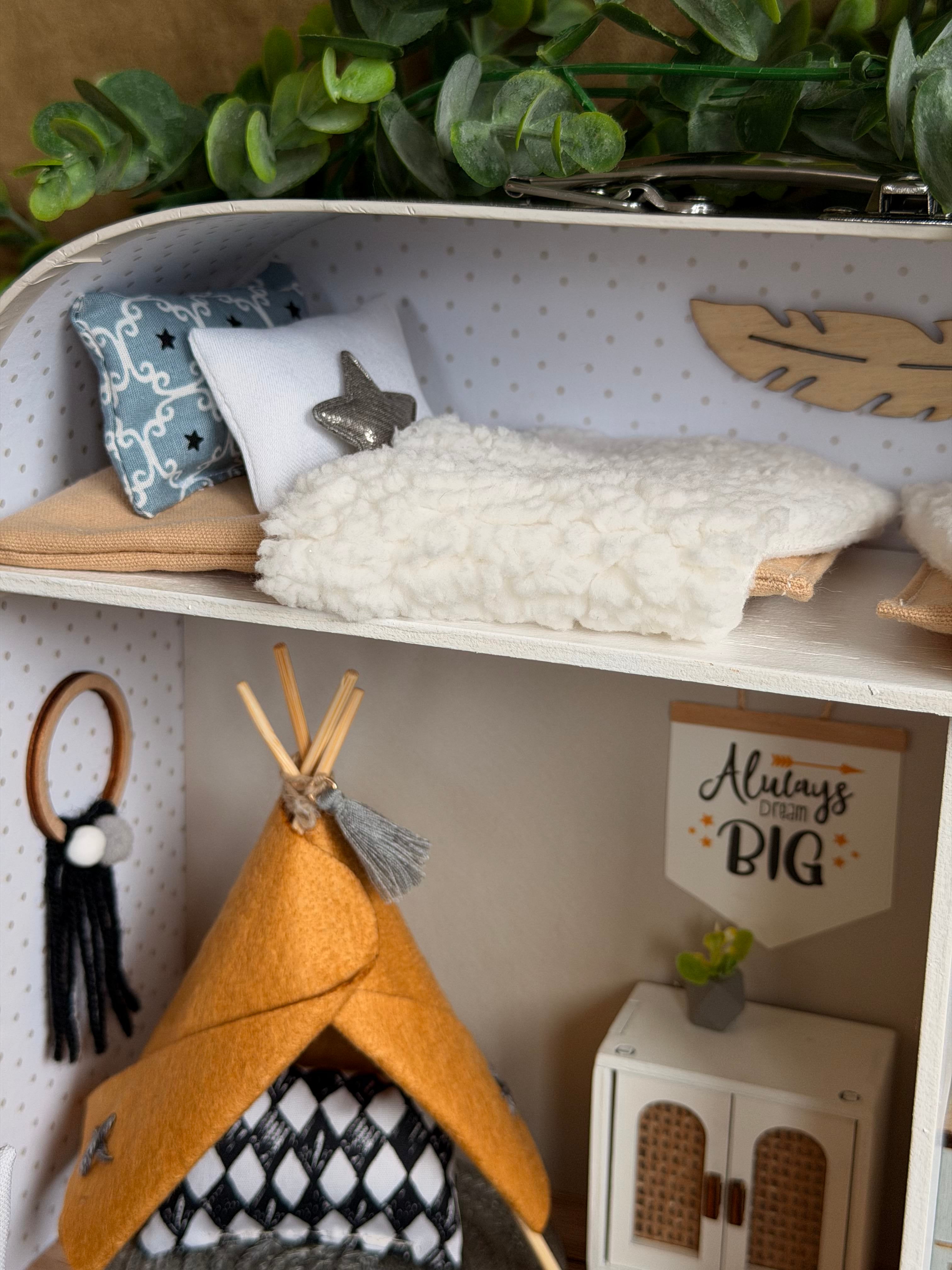 The Sleepover Suite – Large Suitcase Dollhouse