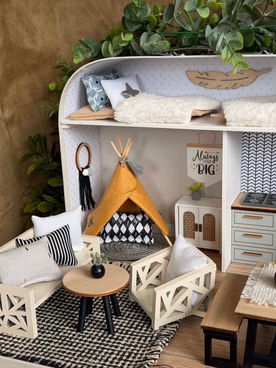 The Sleepover Suite – Large Suitcase Dollhouse