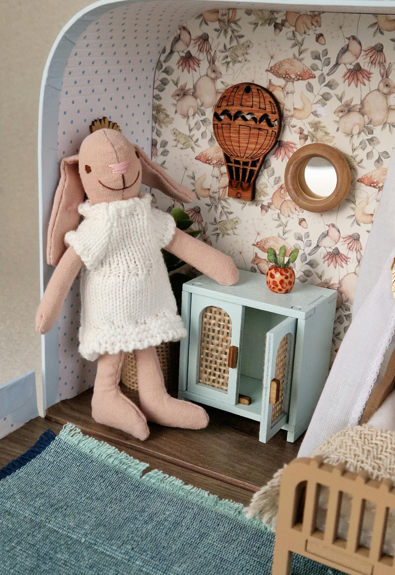 Small Dollhouse in a Suitcase , Little Forest , Dollhouse, Miniature furniture, 1:12 scale, Maileg mouse house