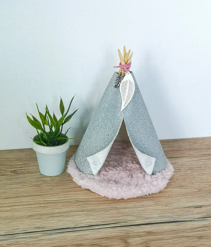 Miniature round rug, Dollhouse decoration, modern miniature carpet, 1:12 scale