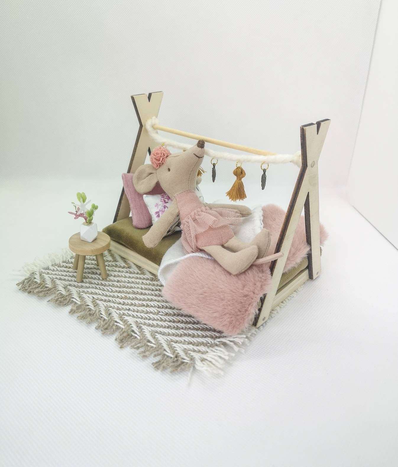 Dolhouse miniature 1:12 scale furniture / Blush/ kids room / bed / maileg mouse / wooden furniture