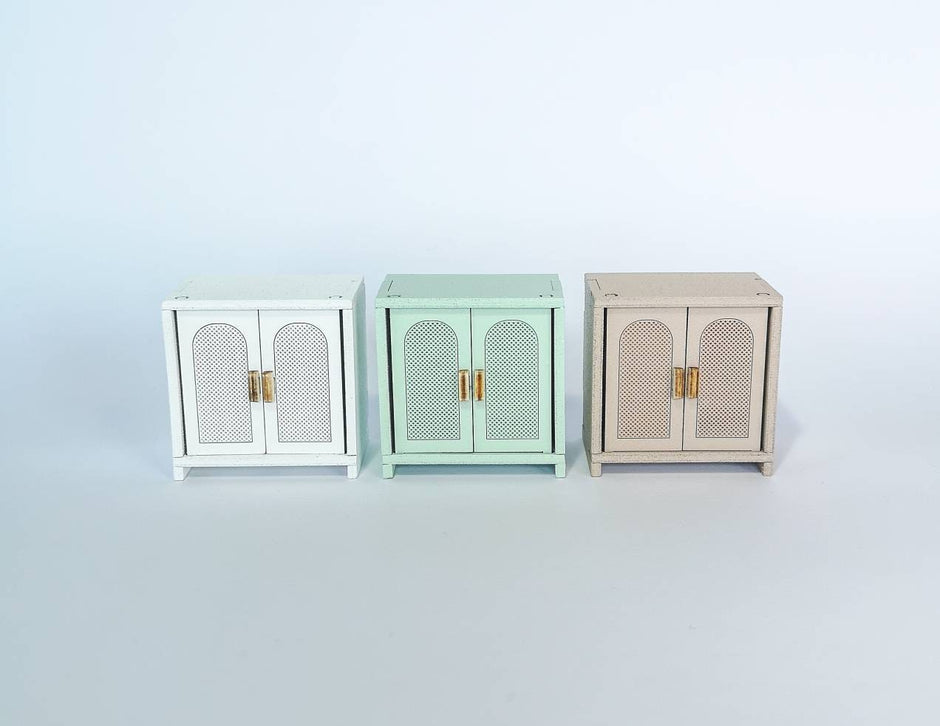 Puppenhausschrank, Miniatur-Sidebord, moderne Miniatur-Maileg-Mäusemöbel, Maßstab 1:12