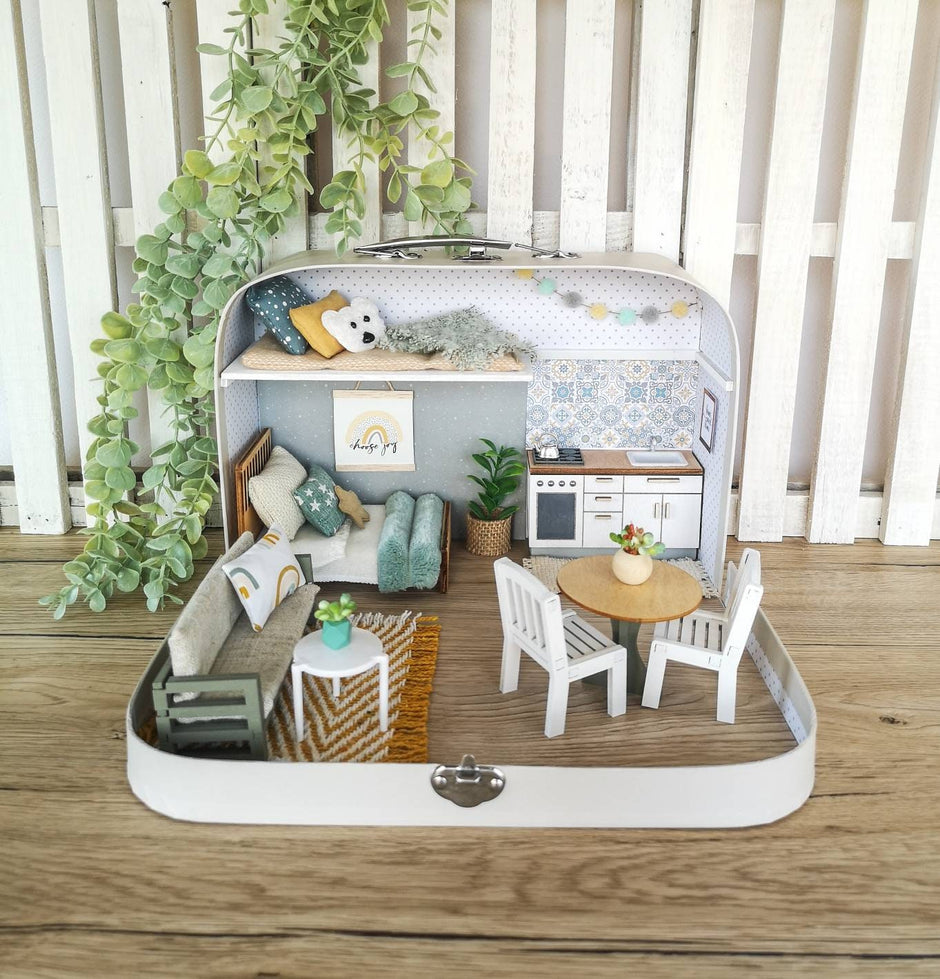 The Calm Grove – Medium Suitcase Dollhouse