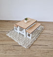 Miniatur-Essgruppe im Maßstab 1:12, Weiß und Holz, moderne Miniatur-Puppenhausmöbel (perfekt für Ikea-Puppenhäuser)