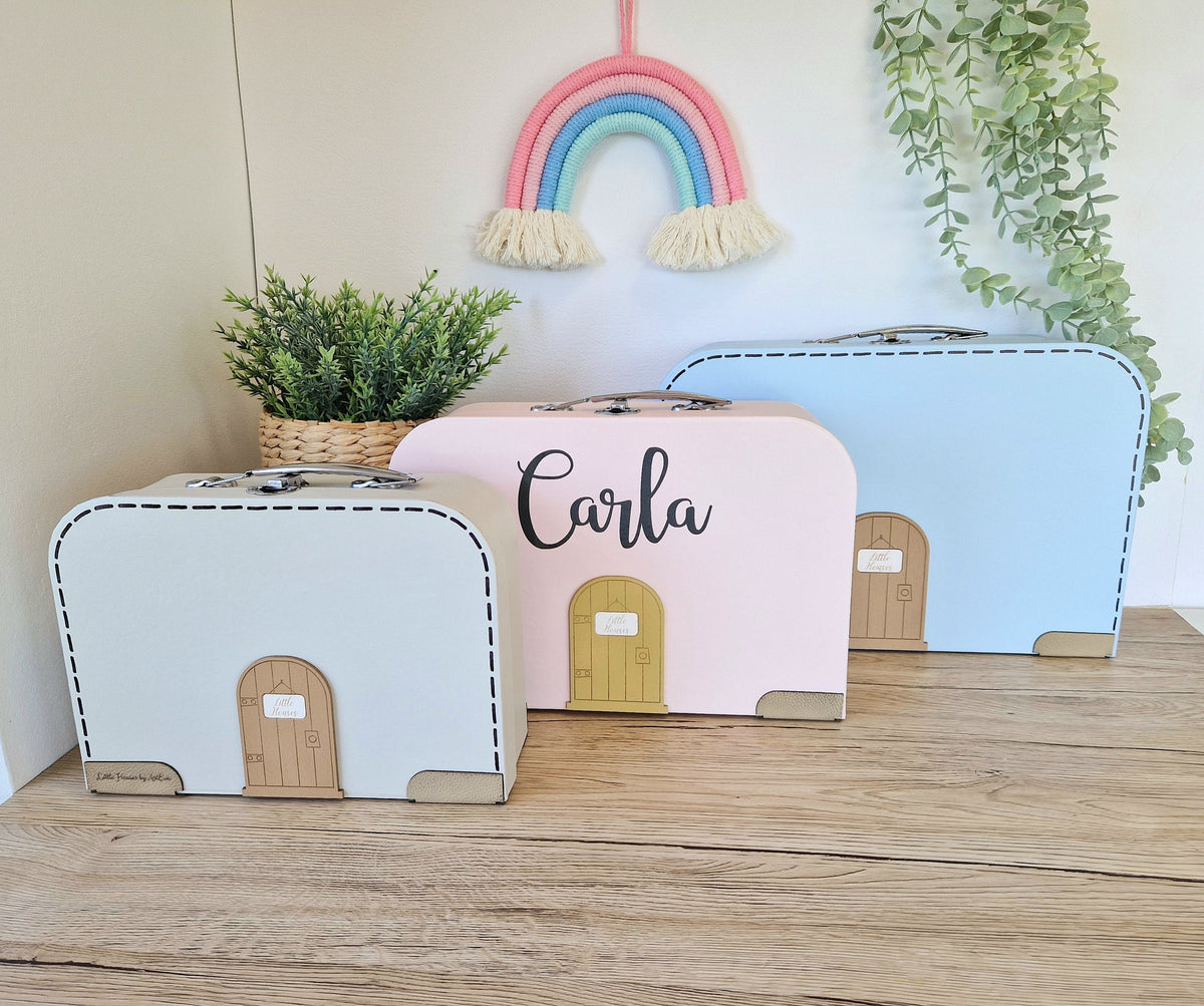 Cozy Rose Cottage – Large Suitcase Dollhouse, handmade in Slovenia – photo 10