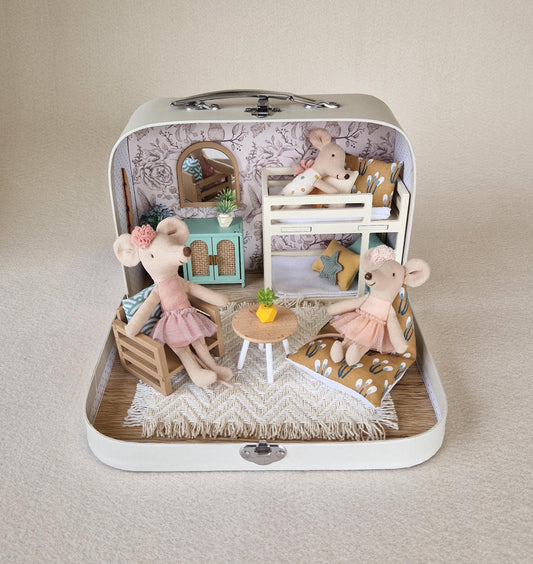 Small Dollhouse in a Suitcase ,Floral, Dollhouse, Miniature furniture, 1:12 scale, Maileg mouse house
