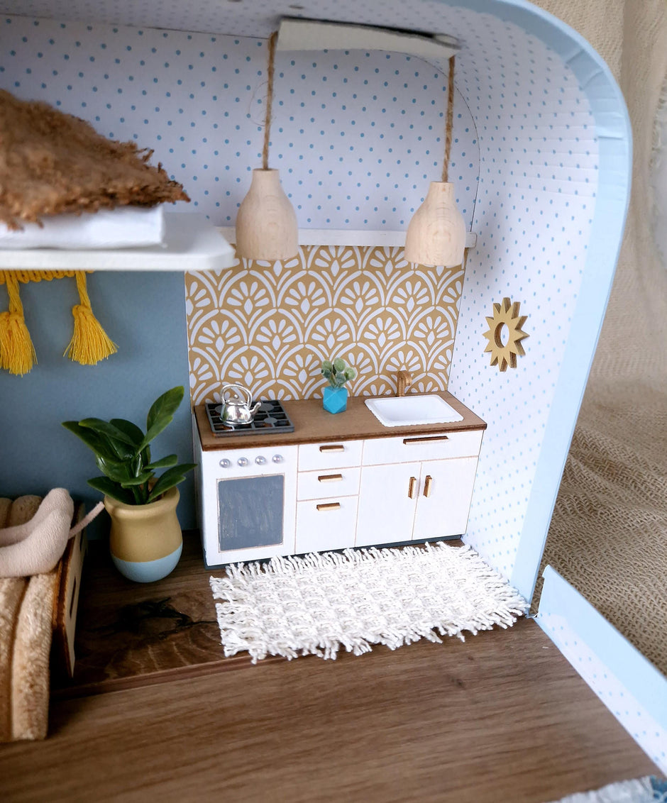 Daydreams & Sunshine – Medium Suitcase Dollhouse