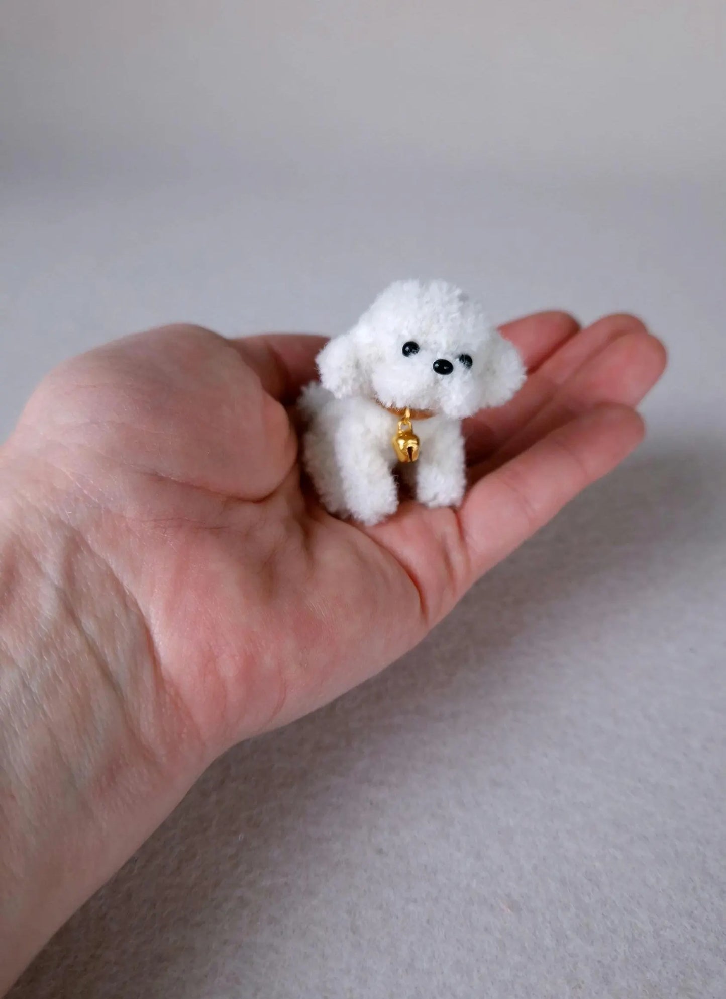 Miniature Rattan Doghouse with Tiny Plush Dog – Dollhouse Furniture