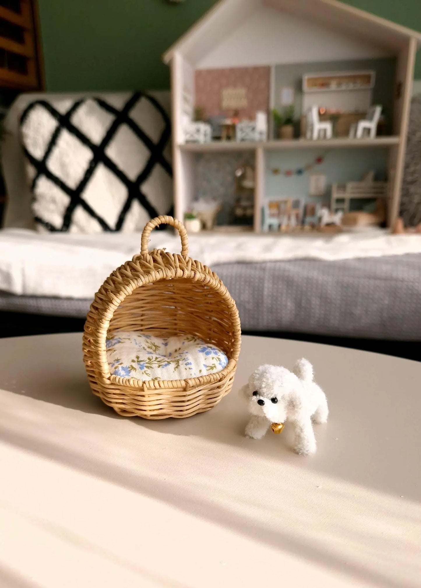 Miniature Rattan Doghouse with Tiny Plush Dog – Dollhouse Furniture