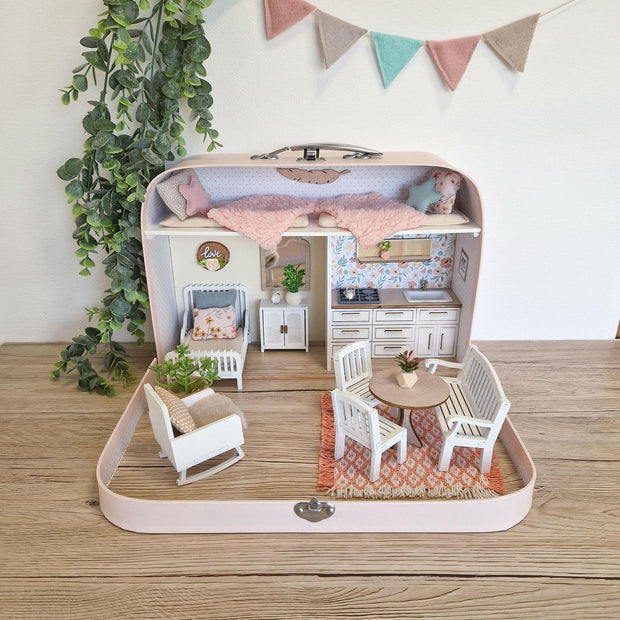 Cozy Rose Cottage – Large Suitcase Dollhouse, handmade in Slovenia – photo 2