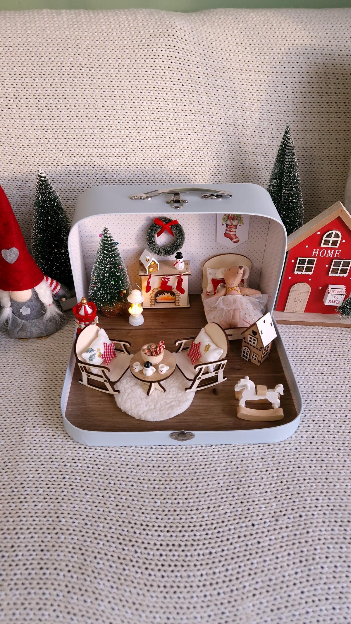 Advent Calendar – Medium Suitcase Dollhouse – photo 6