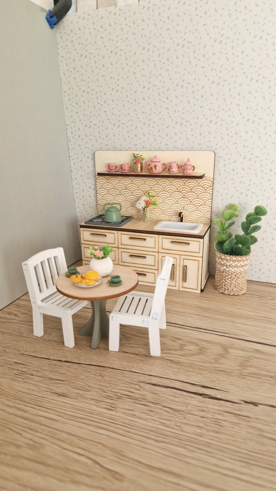 Miniaturküchenset zum Selberbauen – Holzmöbel für Maileg & Puppen