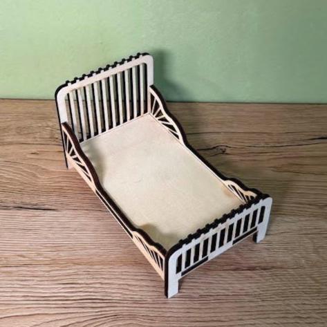 DIY Vintage Jugendstil-Miniaturbett – Holzmöbel für Maileg & Puppen
