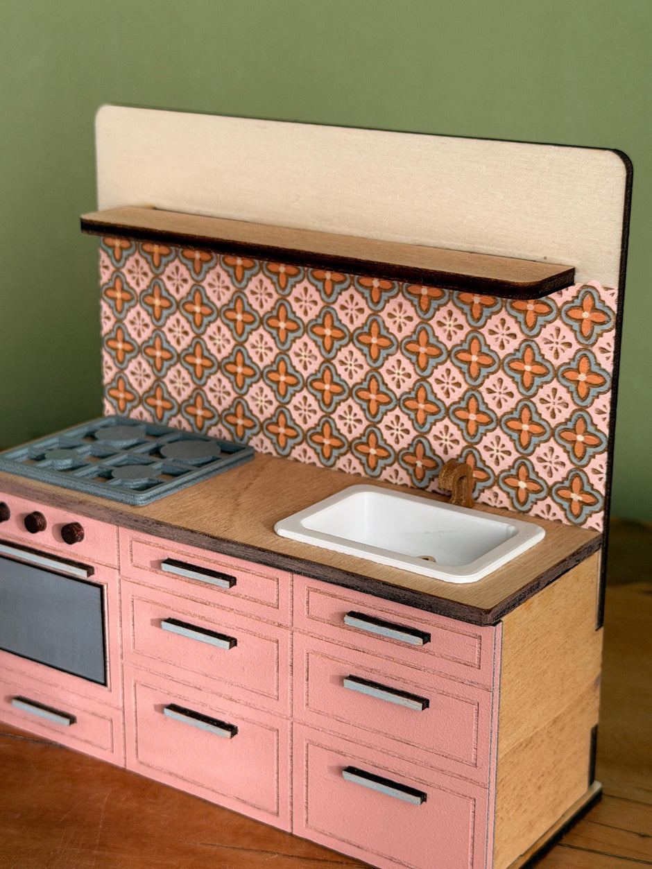 Miniature Kitchen with Hand-Painted Backsplash – Pink, handmade 1:12 miniature – photo 4