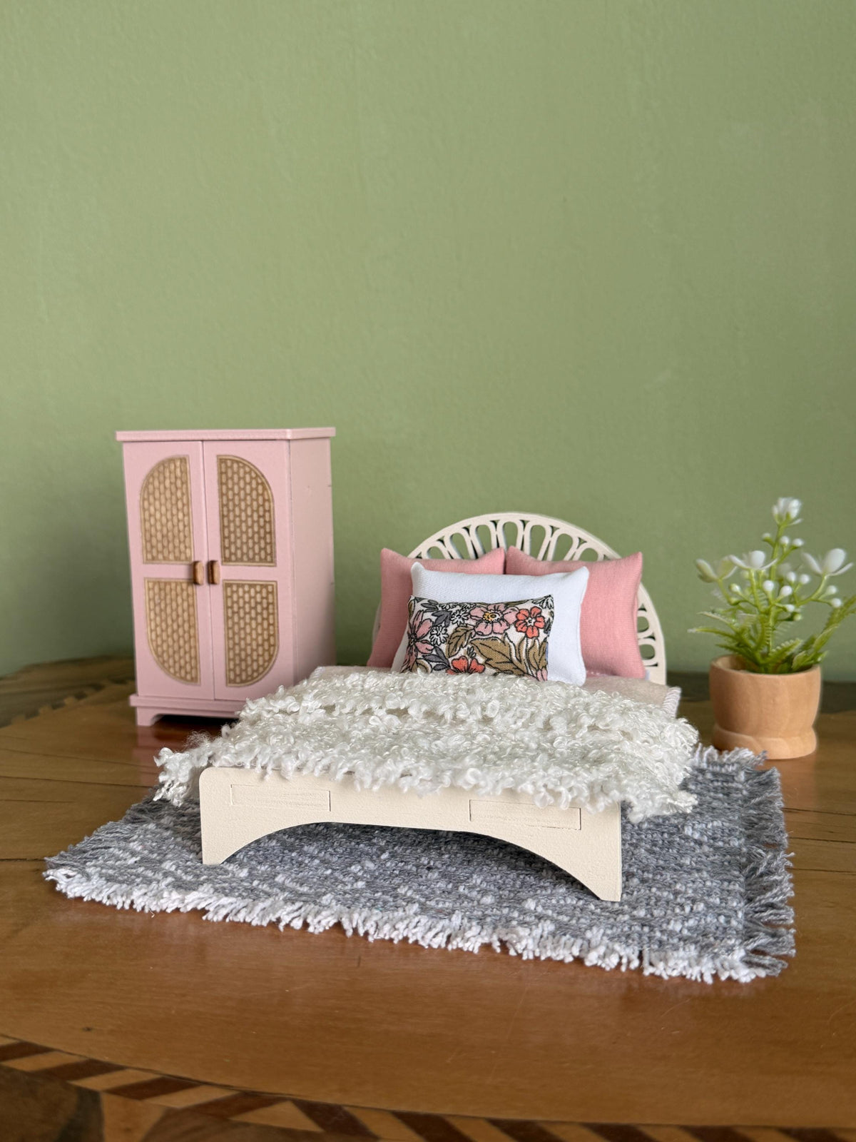 Dollhouse Double Bed – Wooden Bedroom, 1:12 Scale, handmade – photo 7