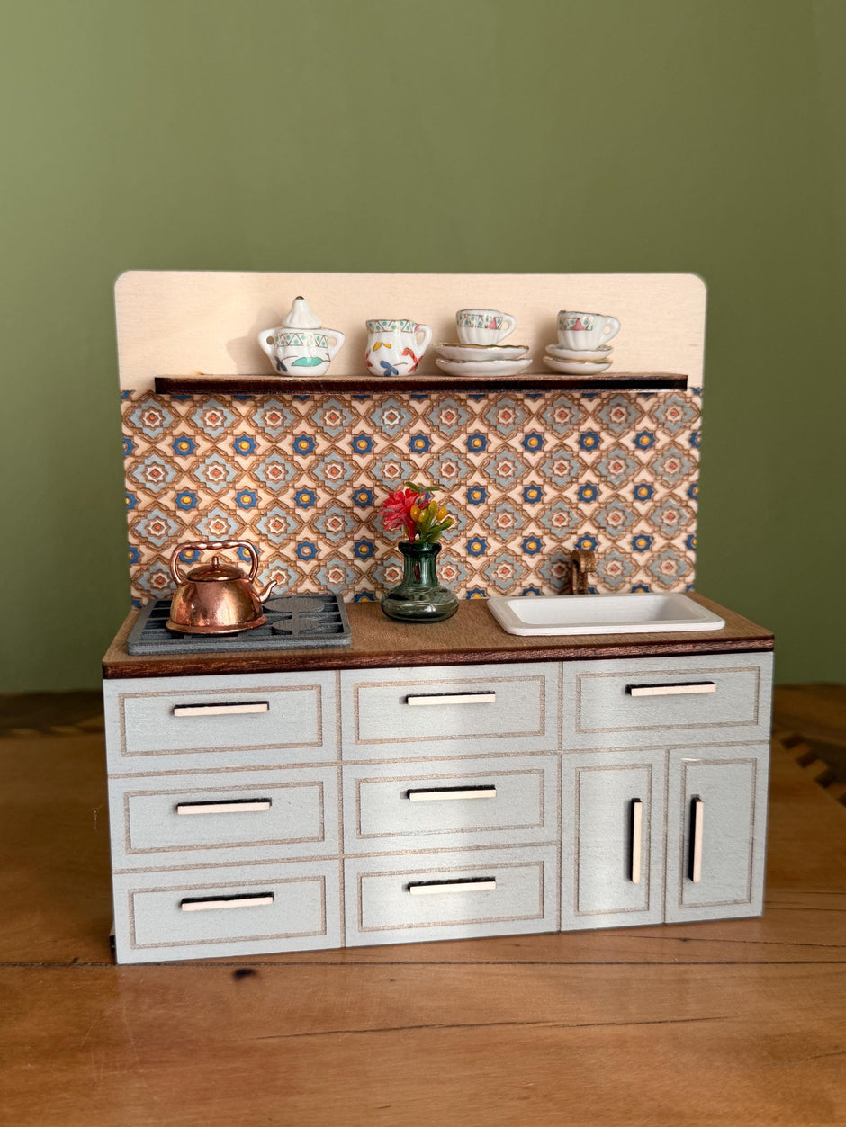 Miniature Kitchen with Hand-Painted Backsplash – Light Grey, handmade 1:12 miniature