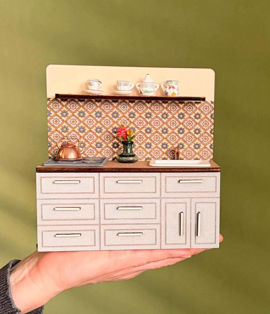 Miniature Kitchen with Hand-Painted Backsplash – Light Grey, handmade 1:12 miniature – photo 2