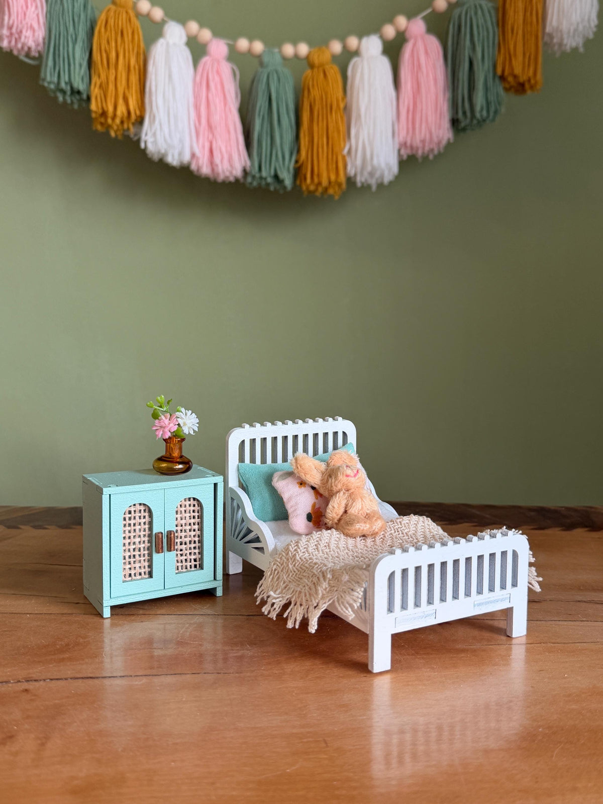 Ballerina Bedroom Set – Bed with Bedding, handmade 1:12 miniature – photo 6
