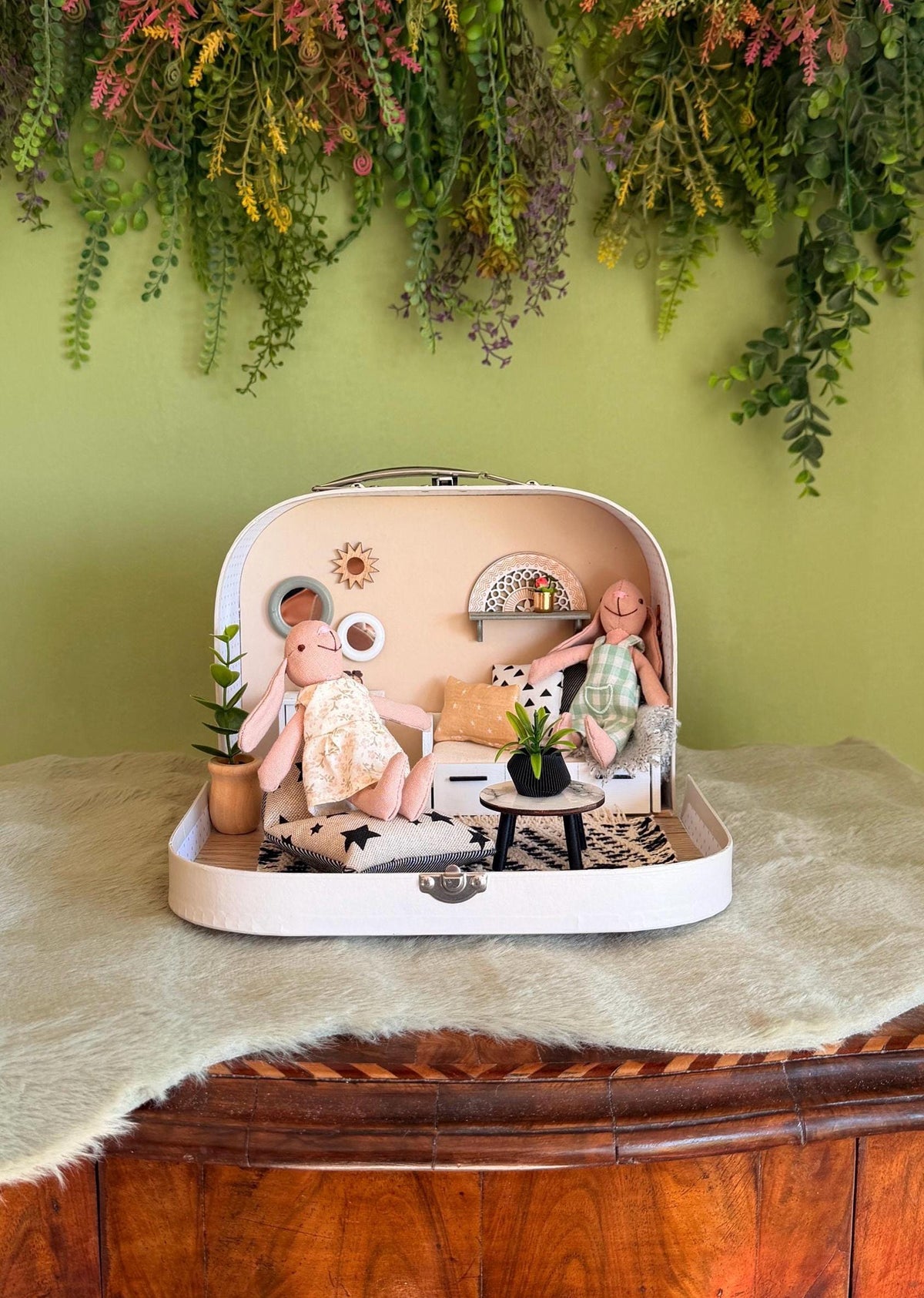 Scandinavian House – Puppenhaus im kleinen Koffer – Foto 3