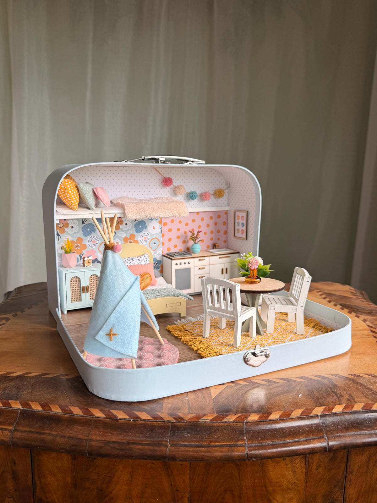 Happy Nest – Medium Suitcase Dollhouse, handmade in Slovenia – photo 9