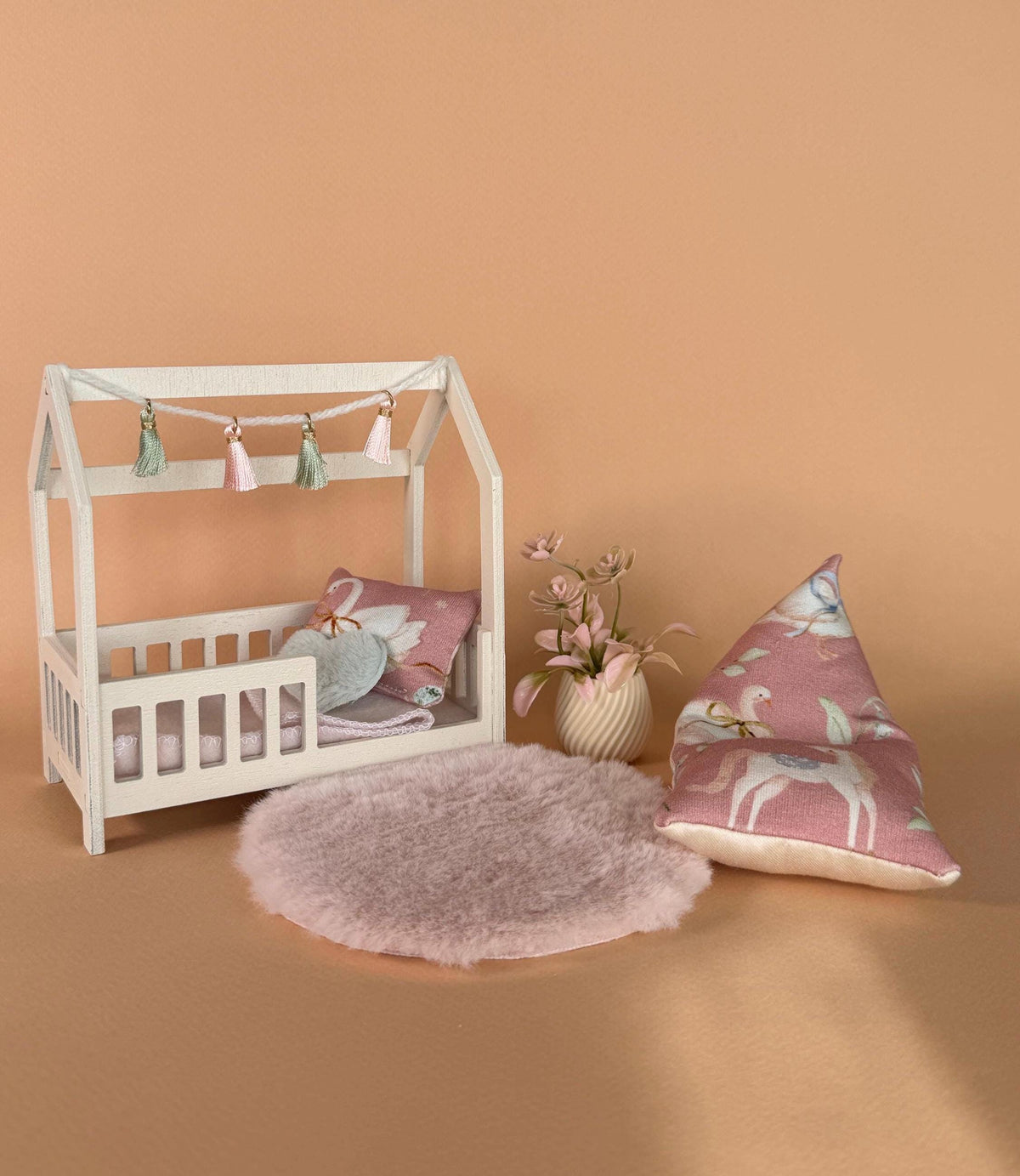 Ballerina Dollhouse Bedroom, 1:12 Scale, handmade – photo 2