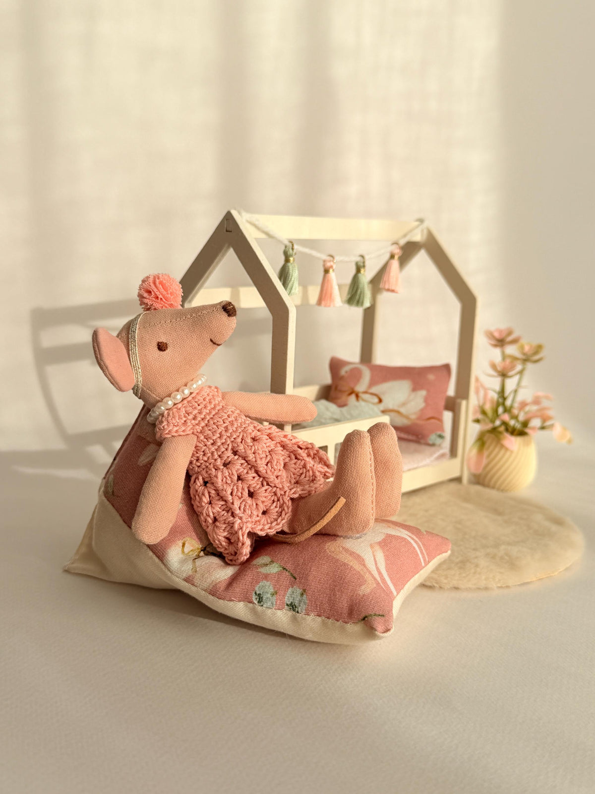 Ballerina Dollhouse Bedroom, 1:12 Scale, handmade – photo 10