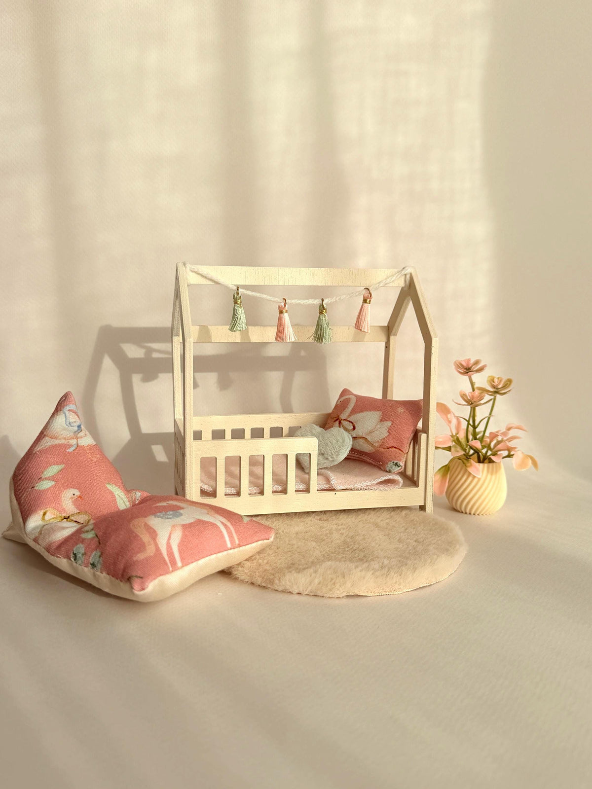 Ballerina Dollhouse Bedroom, 1:12 Scale, handmade – photo 3
