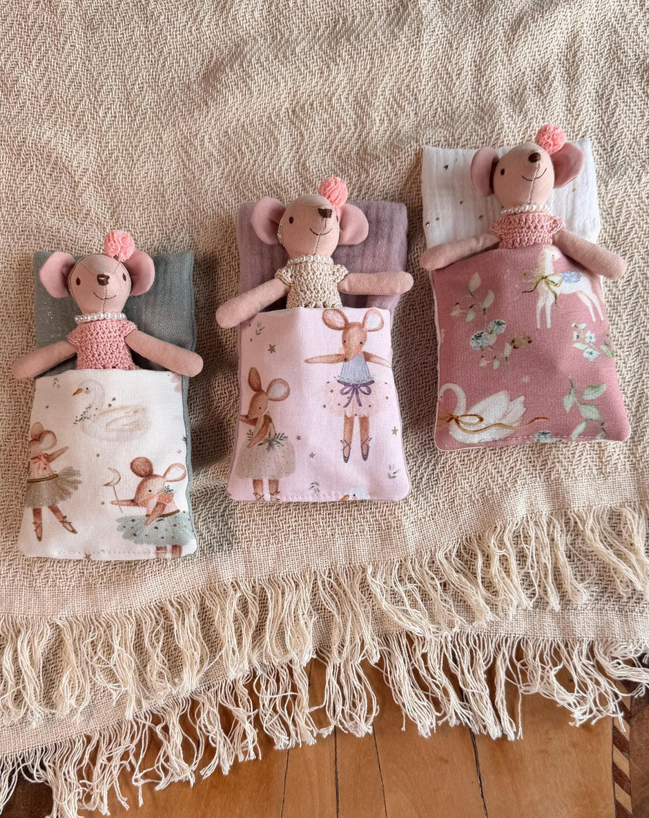 Ballerina Sleeping Bag – 1:12 Miniature Bedding – photo 1